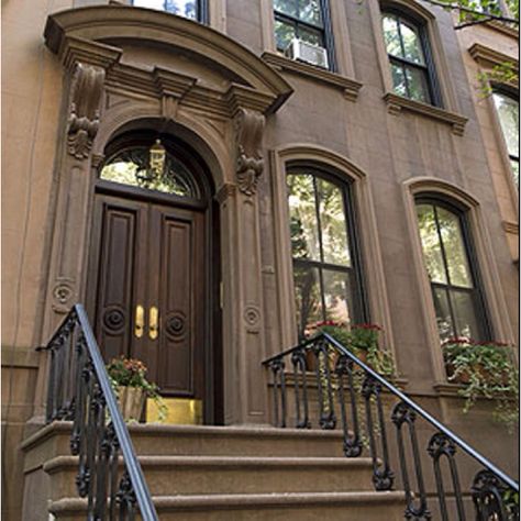 carrie bradshaw's stoop!  fictional address: 245 e. 73rd, actual address: 66 perry street, nyc Nyc Brownstone, Brownstone Homes, New York Brownstone, San Myshuno, Brooklyn Brownstone, Row House, The Windy City, City House, City Living