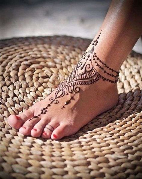 Henna Ankle, Henna Tattoo Foot, Henna Hand Designs, Henna Drawings, Henna Inspired Tattoos, Cute Henna, Indian Henna, Tato Henna, Foot Henna