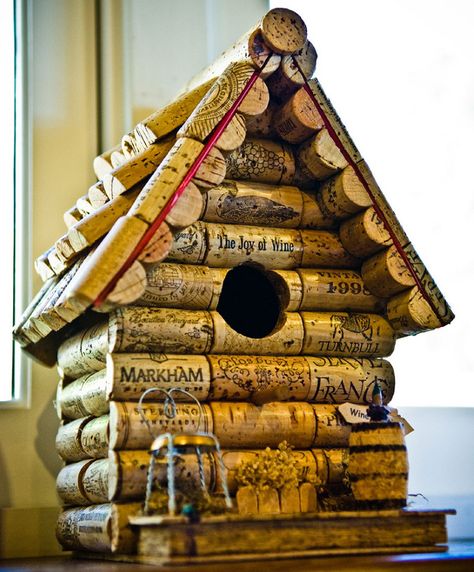 Wooden Valance, Wine Cork Birdhouse, Wine Corker, Wine Cork Candle, Wine Cork Wreath, Wine Cork Diy Crafts, Wine Cork Projects, Cork Crafts Diy, Wine Cork Diy