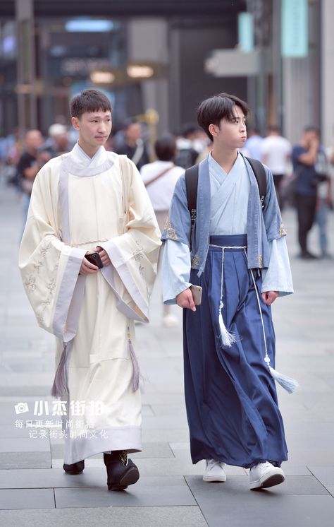 my hanfu favorites — Do you have recommendations for places to buy... Hanfu Street Style, Casual Hanfu, Chinese Historical Fashion, Chinese Fashion Street, Culture Clothing, Futuristic Fashion, Japanese Street Fashion, Chinese Clothing, Traditional Fashion