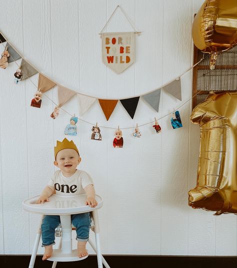 Neutral birthday decor Neutral 1st Birthday Party, Vintage First Birthday, Simple First Birthday, Neutral Birthday, Wild One First Birthday, 1 Year Birthday, Birthday Inspo, Silly Goose, 1st Birthday Party