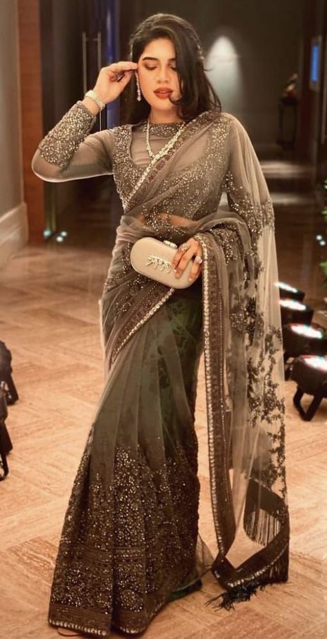 Couture, Designer Sarees Wedding Sabyasachi, Designer Bridal Saree For Reception, Elegant Saree Party Wear Indian Weddings, New Trend Sarees For Wedding, Pakistani Wedding Saree, Saree Ideas, Designer Sarees Wedding, Simple Saree Designs