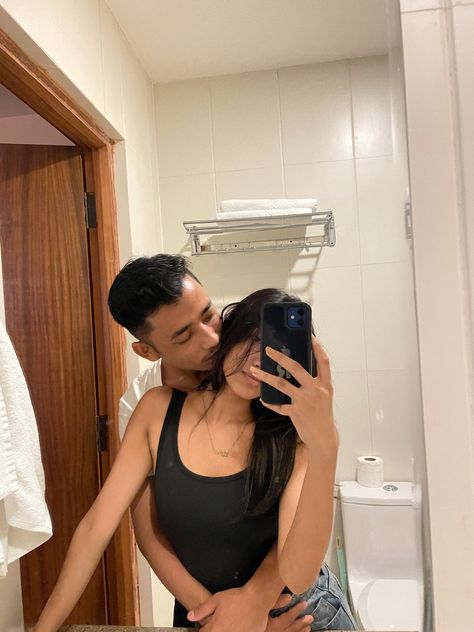 Couple Photo Aesthetic, Secret Couple, Mirror Selfie Idea, Photos Couple Mignon, Asian Man Haircut, Snap Streak Ideas Easy, Bff Photoshoot Poses, Girl Crush Fashion, Bff Photoshoot