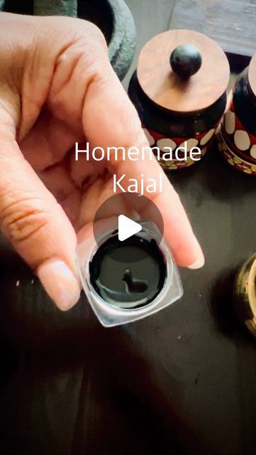 Premalatha Chandran | Recipe Developer on Instagram: "Homemade Kajal(kan mai) for Babies and kids. I will not say that it’s smudge-proof or waterproof but it is safe for your eyes. It will not cause irritation or redness to your Eyes. Kajal aims not only to beautify the eyes but also to provide nourishment and protection for your eye health & remove the Nasar Dosh(Kan Drishti)🧿  PS: the bindhi stamp @s_w_a_n_creations pls chk🙏  There are several ways to make this Kajal, this one is specially for babies, & toddlers. I didn’t use beeswax or any other chemicals so it is very safe to use for newborns too. It helps strengthen the eyelashes and makes them thicker because of Almonds & castor oil. You can apply Eyebrows & Eyelids too.   📝How to make kajal at home? 🌺Take 3 almonds and powder it Kajal Making At Home, How To Make Kajal At Home, How To Apply Kajal, Homemade Kajal, Kajal Eyes, Eye Kajal, Butter Cookie Recipe Easy, Recipe Developer, Cow Ghee