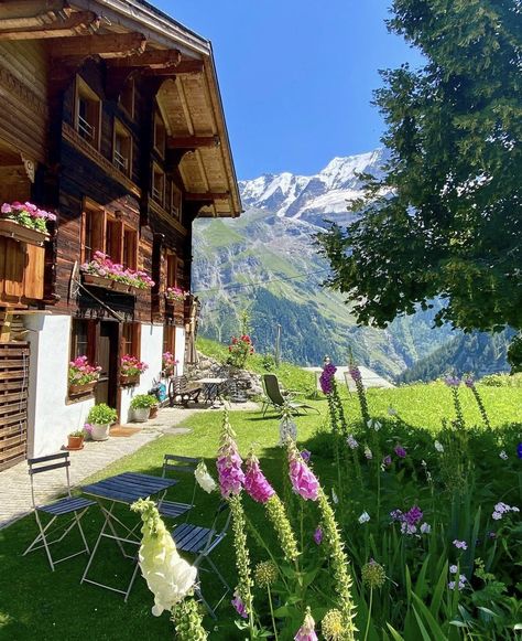 Swiss Cabin, Mountain Lake House, Swiss Cottage, Mountain Chalet, Swiss Chalet, Dream Family, Mountain Village, Great View, Tour Guide