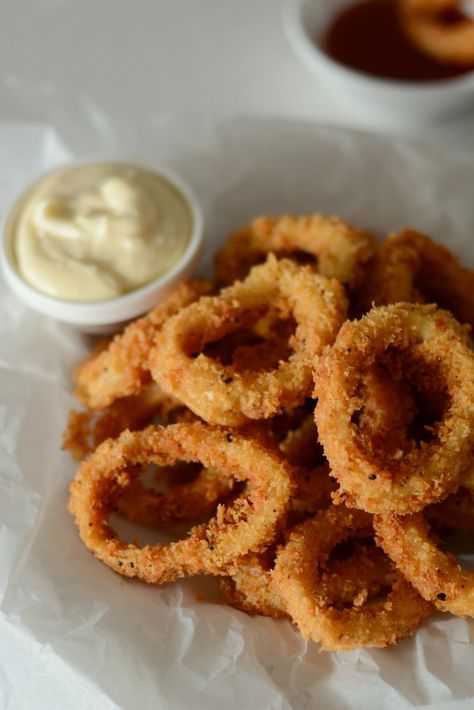 Spicy Fried Squid (with sambhar powder) - The Spice Adventuress Fried Squid, Squid Recipes, Delicious Seafood Recipes, Pub Food, Western Food, Fried Food, Pretty Food, I Love Food, Spicy Recipes