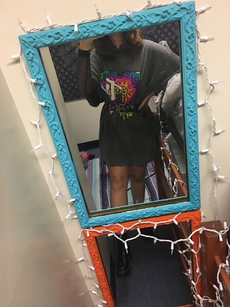 Styling an xxL shirt with turtleneck, belt, and some combat boots. Worn to Oliver Tree concert Oliver Tree, Oversized T Shirt, How To Style, Oversized Tshirt, Combat Boots, Turtle Neck, Concert, Boots, T Shirt