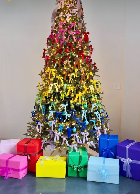 Ribbon Bow Trees - The Hottest Christmas Trend - Kelly Elko Bow Tree, Bow Christmas Tree, Rainbow Christmas Tree, Bow Garland, Ribbon Tree, Rainbow Bow, Rainbow Ribbon, Rainbow Tree, Christmas Tree Bows