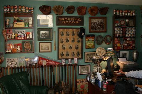 Vintage Sports Room Man Cave, Vintage Sports Man Cave, Baseball House Decor, Baseball Memorabilia Display Ideas, Sport Memorabilia Display Wall, Sports Display Ideas, Sports Room Ideas Man Caves, Sports Memorabilia Display Ideas, Sports Memorabilia Display Wall