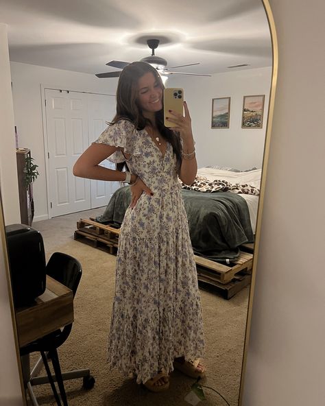 OOTW + church outfit 🎞️☕️🐻 Catholic Church Outfit, Cute Dresses For Church, Outfits To Wear To Church, Dresses Church, Church Fits, Church Outfit, Modest Outfit, Cute Modest Outfits, Church Dresses