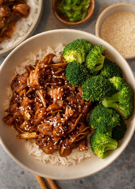 General Tso’s Jackfruit – It's All Good Vegan Rice And Broccoli, Jack Fruit, Jackfruit Recipes, General Tso, Vegan Dinner Recipes, Vegan Dishes, Fruit Recipes, Vegan Dinners, Ingredients Recipes