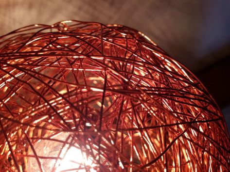 Copper Wire Ball Lamp: 6 Steps (with Pictures) Wire Lampshade, Light Bulb Crafts, Wire Lamp, Copper Wire Lights, Make A Lamp, Lampshade Makeover, House Lamp, Entry Lighting, Ball Lamp