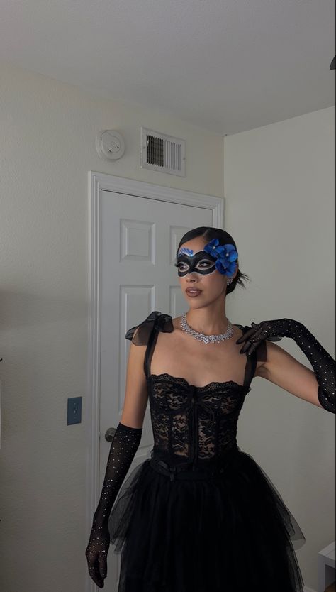 Masquerade Costume Outfit Inspo 💠🖤 Black Masquerade Outfit, Masquerade Party Outfit Dresses, Mascarade Outfit, Masquerade Party Aesthetic, Outfit Inspo Corset, Mascarade Party Outfit, Masquerade Ball Outfit, Masquerade Attire, Masquerade Party Outfit