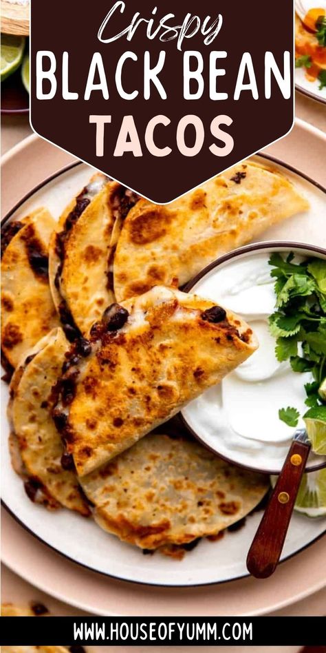 These Crispy Black Bean Tacos are a quick and easy family dinner idea that you can easily whip up with pantry ingredients and just over 30 minute.! Simple ingredients that deliver big flavor the entire family will love. This meat free filling will satisfy all of your taco cravings! Great budget friendly family dinner recipe. Pant Based Recipes, Black Bean Tacos Recipes, Recipes With Black Beans, Ground Beef Burritos, Crispy Black Bean Tacos, Crispy Black Bean, Postpartum Meal, Family Dinner Recipe, Running Food