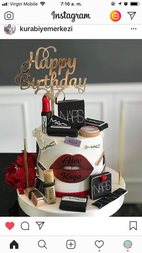 hpb 35 Bday Cake, Shopping Cake Ideas, Birthday Cake 30th Woman, Makeup Birthday Cakes, Birthday Cake Cookies, Makeup Birthday, Makeup Cake, Teen Cakes, New Birthday Cake