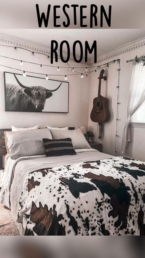 Western room. (Srry abt random post) Cow Inspired Bedroom, Horses Room Ideas Bedrooms, Cowgirl Room Decor Western Style, Western Theme Bedroom Ideas, Western Style Bedroom Ideas, Western Bedroom Ideas For Teens, Cow Room Ideas, Western Room Ideas For Teens, Country Bedroom Ideas For Teenagers