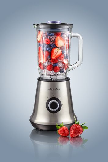 by Andréas Spangenberg -  #fstoppers #Product #blender #strawberries Blender Product Photography, Blender Advertising, Kitchen Product Photography, Philips Blender, Blender Illustration Kitchen, Glass Shader Blender, Kitchen Blender, Food Blender, Mixer Grinder