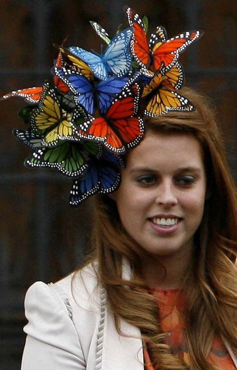 The many (flamboyant) hats of Princess Beatrice - The Globe and Mail Crazy Kentucky Derby Hats, Butterfly Hat, Philip Treacy Hats, Crazy Hat Day, Philip Treacy, Hat Day, Crazy Hats, Princess Beatrice, Funny Hats