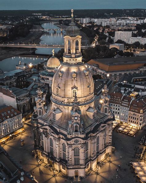 Germany Photography, Cities In Germany, Dresden Germany, Living Modern, City Landscape, Beautiful Places To Travel, Beautiful Architecture, Germany Travel, Pretty Places