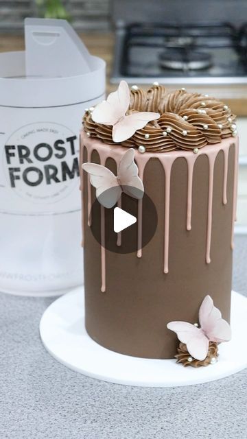 Frost Form® on Instagram: "Chocolate Cake Trials Continue! 🍫  We can’t wait to share our recipe with you!! We’ve designed it just for you because you’ve asked us for so long for the perfect recipe!   Who’s ready for a Frost Form Chocolate Cake Recipe?! 🤭  Video by @loveisbakeable" Flower Cupcakes, Frost Form Cake, Frost Form, Buttercream Flowers Cupcakes, Favourite Season, Buttercream Flowers, Recipe Video, Chocolate Cake Recipe, On Repeat