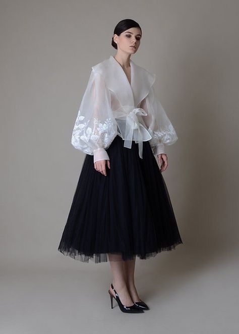 Modern Filipiniana Dress, Gaun Koktail, Organza Jacket, Filipiniana Dress, Tea Length Skirt, Organza Blouse, Mode Chanel, Gaun Fashion, Organza Dress