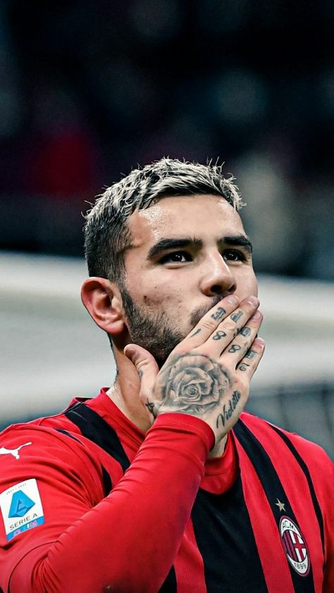 Theo Hernandez Tattoo, Theo Hernandez, Platinum Hair, Ac Milan, Football Players, Milan, Hair Cuts, Football, Couple Photos