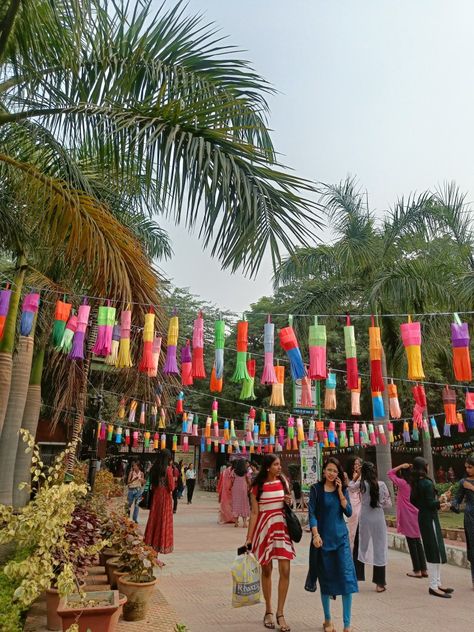 (College life, fest , college , fun) Decoration Idea For Freshers Party, Theme For College Event, Themes For College Fest, College Fest Ideas, Stage Decorations For College Fest, Fest Decoration Ideas College, College Fest Decoration Ideas Outdoor, Stage Decoration Ideas For College Fest, College Fest Decoration Ideas