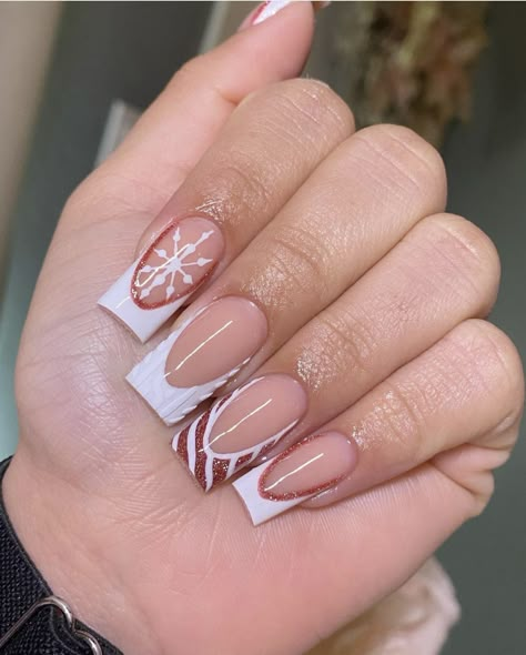 Chri Stmas Nails, Short Acrylic Nails Coffin Christmas, Christmas Nails Medium Length Square, Chismas Ideas Nails, Christmas Nails Acrylic Medium Length, Christmas Nails2023, Acrylic Nails Medium Square, Small Christmas Nails, Medium Christmas Nails