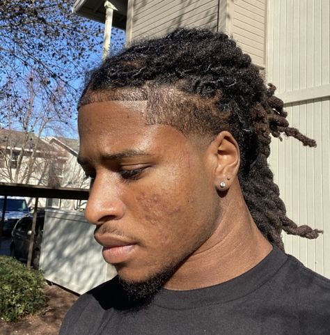 Short Twist Hairstyles, Burgundy Dreads, Starting Dreads, Dread Journey, Hairstyles For Black Men, Short Twist, Rasta Hair, Side Shave, Short Hair Twist Styles