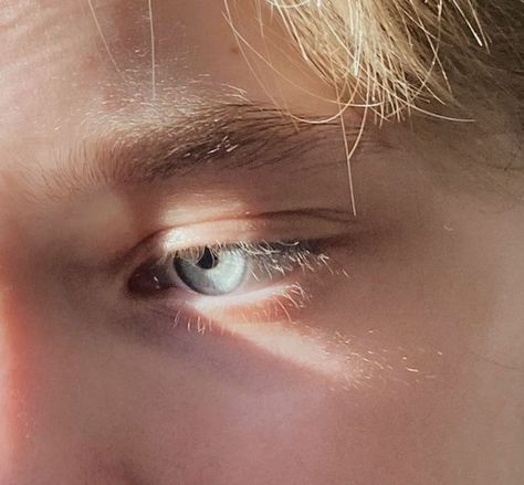 Blonde Aesthetic Boy, Zane Aesthetic, Charlie Anderson, Hotel Valhalla, Daeron Targaryen, Blue Eyes Aesthetic, Zeus Children, Blonde Boy Aesthetic, Dark Vampire