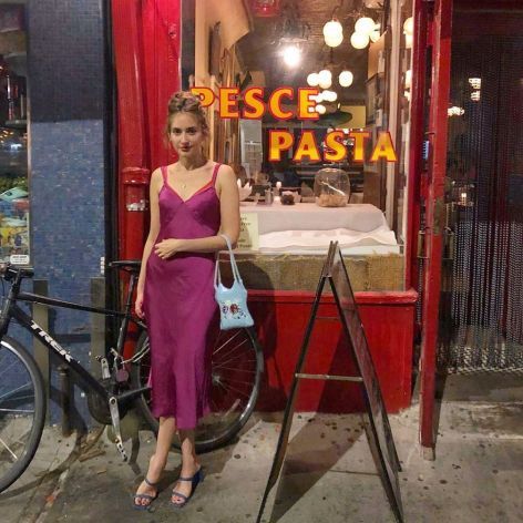 15 Fabulously Stylish French Women To Follow for Inspiration on Instagram - Hello Bombshell! | Pink silk satin negligee dress | Perfect first date or night out outfit | Parisian chic Negligee Dress, Parisian Summer, Chic French Style, Girls Night Out Outfits, Parisian Chic Style, Minimalist Capsule Wardrobe, Night Out Outfit, French Women, Influencers Fashion