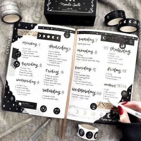 Top 10 Witchy Bullet Journal Spreads – NotebookTherapy Black Journals, Bullet Journal Spreads, Moon Journal, Bulletin Journal Ideas, Bullet Planner, Journal Spreads, Bullet Journal Notebook, Bullet Journal Design Ideas, Bullet Journal Themes