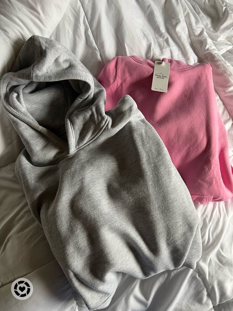 The BEST hoodies on Amazon! I got both in a size XL (the largest size unfortunately) Trendy Queen Oversized Fleece Hoodies Follow my shop @Alexa_Fishman on the @shop.LTK app to shop this post and get my exclusive app-only content! #liketkit #LTKmidsize #LTKfindsunder50 @shop.ltk https://liketk.it/4rPG8 Hoodies On Amazon, Dream Dresser, Mothers Day Cards Craft, Blank Hoodies, Best Hoodies, Hoodies Aesthetic, Plain Hoodies, Cheap Hoodies, Soft Hoodie