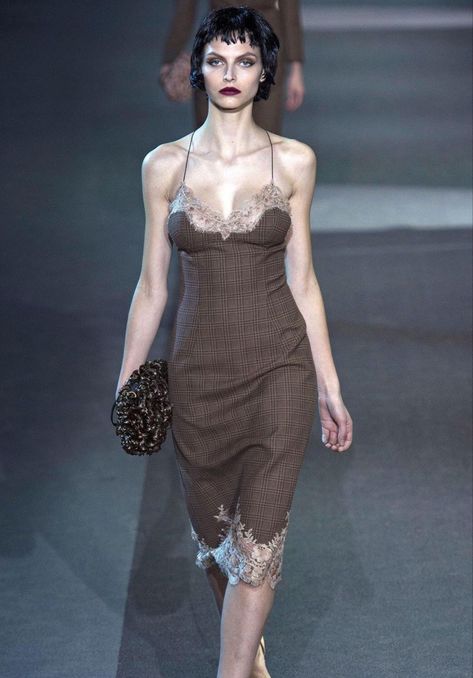 Marc Jacobs Louis Vuitton, Louis Vuitton Runway, Cloth Art, Runway Fashion, Dress To Impress, Marc Jacobs, Flapper Dress, Persona, Slip Dress