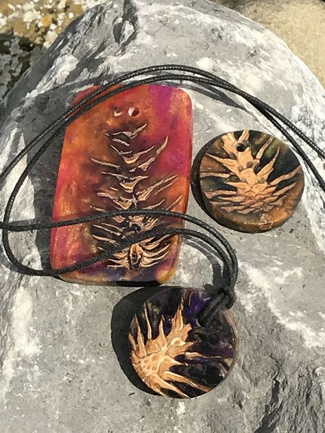 Pine Cone in Resin Pinecone Jewelry, Pine Cone Jewelry, Third Eye Pinecone, Epoxy Jewelry, Wood Jewelery, Flower Resin Jewelry, Wood Resin Jewelry, For Christmas Decorations, Cones Crafts