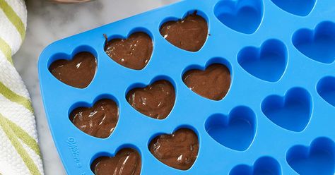 How To Use Candy Molds Chocolates, Silicone Mold Chocolate, How To Make Chocolate Candy In Silicone Molds, Chocolate In Silicone Molds, How To Make Chocolate Candy In Molds, How To Make Chocolates In Molds, Chocolate For Molds Recipe, How To Make Chocolate Molds, Making Chocolates In Molds