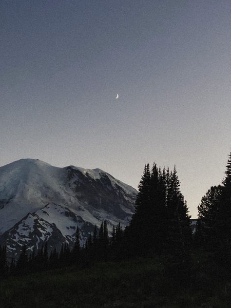 Nature, Dusk Photography, Pnw Aesthetic, Washington Mountains, Moon Mountain, Mountain Aesthetic, Mountains Aesthetic, Mountains Sunset, Mt Rainier