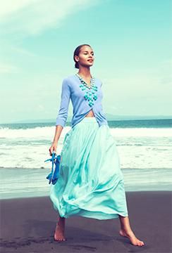 J Crewing it at the beach Pastel Inspiration, Summer Palette, Maxi Rok, Bleu Pastel, Blue Pastel, Skirt Trends, Blue River, Color Story, Bleu Turquoise