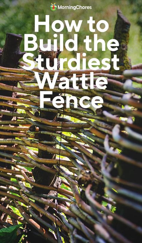 How to Build a Sturdy Wattle Fence with Tree Branches Diy Wooden Fence, Wattle Fence, Rustic Garden Fence, Willow Fence, Fence Diy, Wattle And Daub, Willow Garden, Diy Garden Fence, Rustic Fence