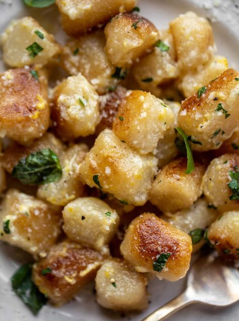 Lemon Parmesan Cauliflower Gnocchi - Cauliflower Gnocchi Toasted Gnocchi, Parmesan Gnocchi, Lemon Cauliflower, Recipe Using Cauliflower, Gnocchi Sauce, Cauliflower Parmesan, Cauliflower Gnocchi, Parmesan Cauliflower, Easy Weekday Meals