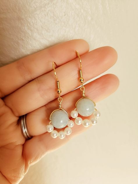 These Jade dangle earrings/White jade and pearl earrings/White jade earrings/Chinese jewelry/Jadeite earrings are so cute to wear. They are carefully handmade with high-quality white jade beads (10mmm) and swarovski pearls (4mm).  The earrings are approximately 1.5 inches long. They are very everyday, and can go with any tops, especially if you want to add an oriental taste to your outfit.  If you like jade/jadeite, I also have other jadeite pieces and you're welcome to take a look at them in th Passion Work, Diy Wire Earrings, Earrings Ideas, Beaded Earrings Diy, Chinese Jewelry, Jewelry Making Earrings, Wire Jewelry Designs, Handmade Fashion Jewelry, Jade Earrings