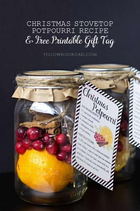 Christmas Stovetop Potpourri Recipe and Free Printable Gift Tag: 12 Days of Christmas | Neighbor Gift Idea Christmas Stovetop Potpourri, Potpourri Gift, Potpourri Recipes, Christmas Neighbor, Neighbor Christmas Gifts, Free Printable Gifts, Free Printable Gift Tags, Christmas Jars, Mason Jar Gifts