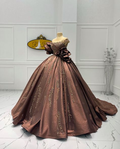 1800 Ball Gowns, Brown Ball Gown, Brown Quinceanera Dresses, Lilac Prom Dresses, Dark Brown Dress, Kids Party Wear Dresses, Pretty Quinceanera Dresses, Latest Bridal Dresses, Beautiful Casual Dresses