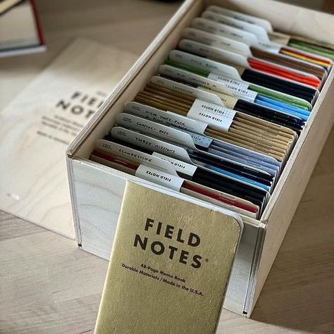 Index Cards Aesthetic, Field Notes Journal Ideas, Aesthetic Note Book, Notebook Organization Ideas, Novel Projects, Field Notes Journal, Aesthetic Packing, Field Notes Notebook, Aesthetic Archive