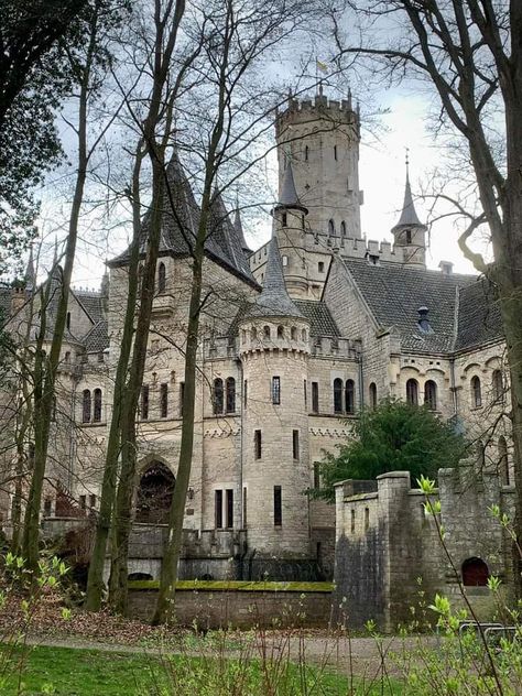 Marienburg Castle Germany, Old Castle Aesthetic Exterior, Castle For Sale, Cool Castles, Kingdom Aesthetic Castle, 1800s Castle, Medieval Castle Aesthetic, Russian Castle, Marienburg Castle