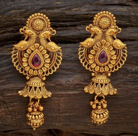 Antique Gold Earrings Simple, Earings Design Gold New Model, Jumka Design Gold, Jumkas Gold, Hanging Earrings Gold, Latest Gold Earrings, Jhumkas Gold, Beautiful Gold Earrings, Gold Earrings Bridal