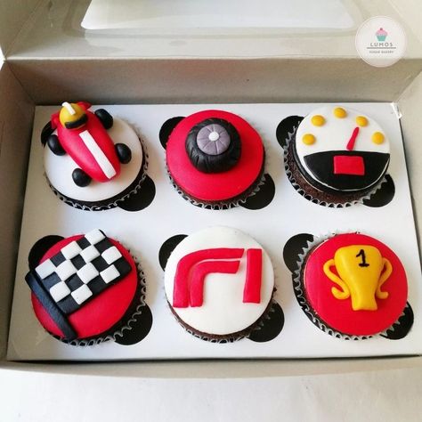 F1 Cupcakes, Deco Cupcake, Cars Birthday Cake, Birthday Baking, Funny Birthday Cakes, Pretty Birthday Cakes, 14th Birthday, Cute Birthday Cakes, Just Cakes