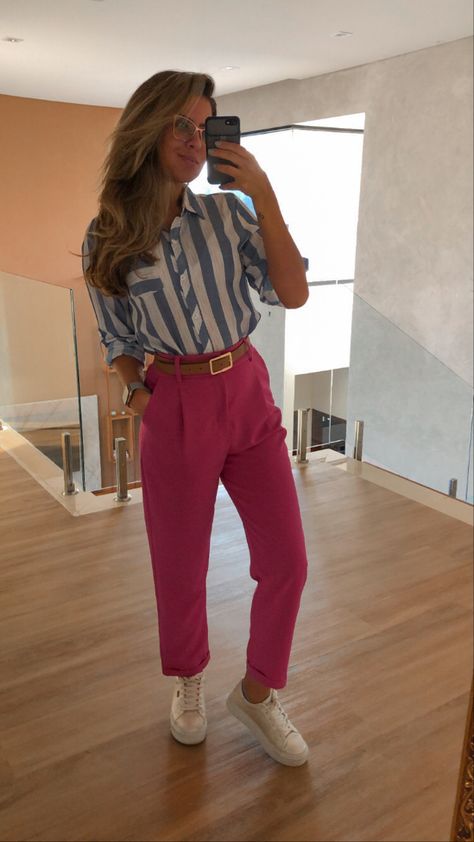 Cool Summer Outfits, Pink Pants, Pretty Style, Work Looks, Chic Outfits, Stylish Outfits, Casual Fashion, Summer Outfits, Ootd