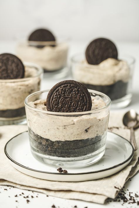 Freeze Cheesecake, Freeze Cheese, Cheesecake Pots, Oreo Peanut Butter, Pimento Cheese Recipes, Frozen Cheesecake, Oreo Biscuits, Peanut Butter Oreo, Mint Oreo