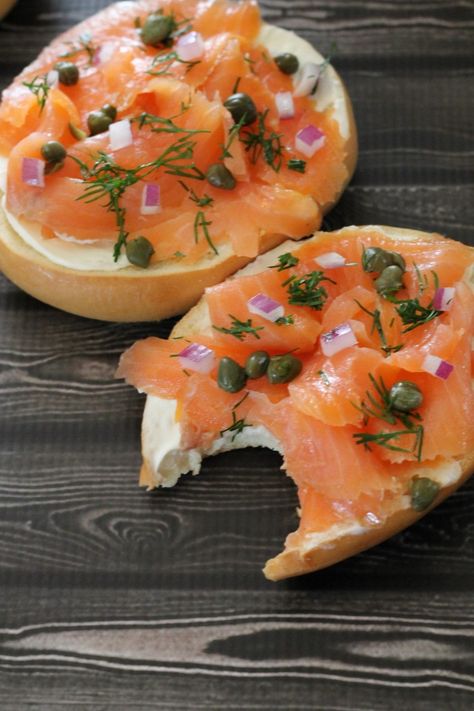 Bagel and Lox Lox Recipes, Traditional American Food, Lox Recipe, Lox Bagel, Fish Patties, Salmon Breakfast, Lox And Bagels, Salmon Bagel, Scallops Seared